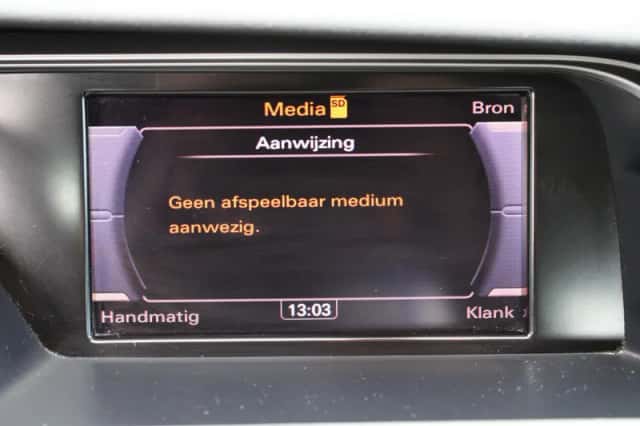 Audi A4 (2010) thumbnail 26