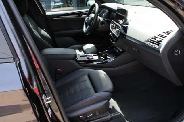 BMW iX3 (2024) thumbnail 14