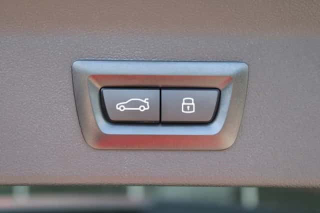 BMW iX3 (2024) thumbnail 19