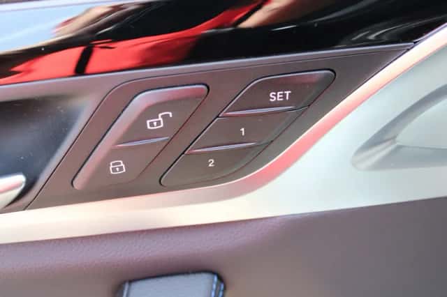BMW iX3 (2024) thumbnail 24