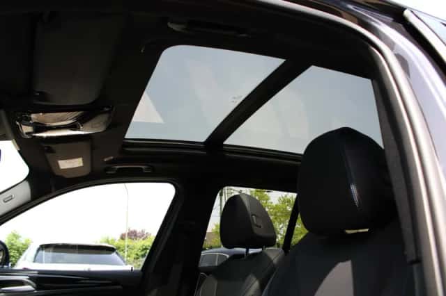 BMW iX3 (2024) thumbnail 26