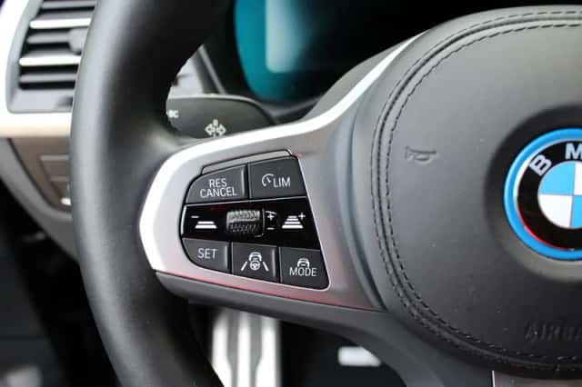 BMW iX3 (2024) thumbnail 29