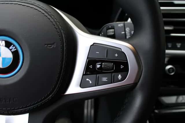 BMW iX3 (2024) thumbnail 30