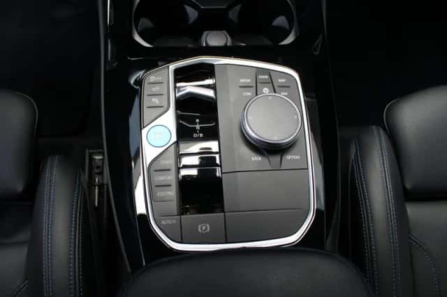 BMW iX3 (2024) thumbnail 31