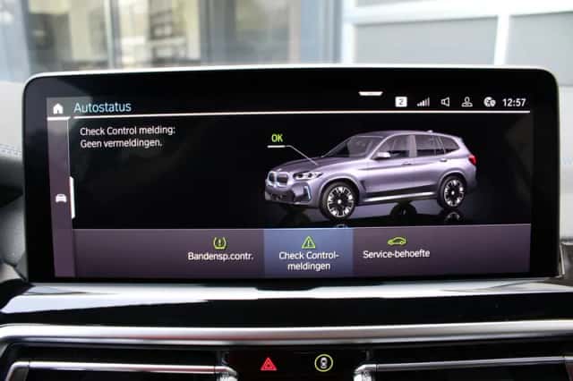 BMW iX3 (2024) thumbnail 36