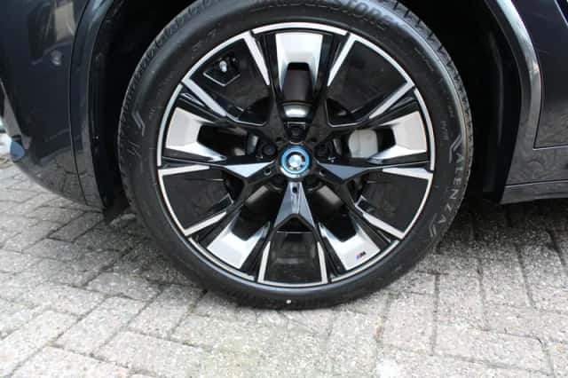 BMW iX3 (2024) thumbnail 10