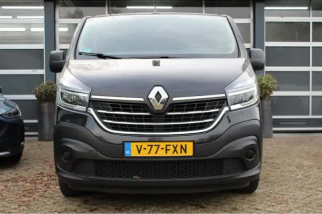 Renault Trafic (2020) thumbnail 3