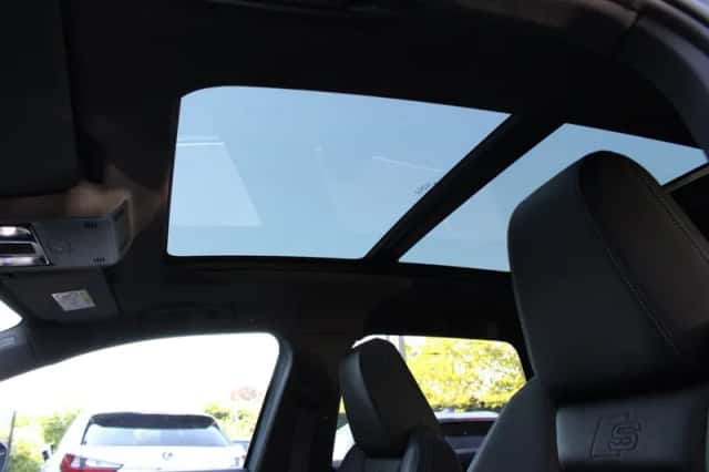 Audi Q4 (2022) thumbnail 15