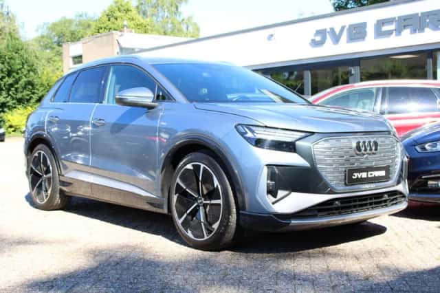 Audi Q4 (2022) thumbnail 4