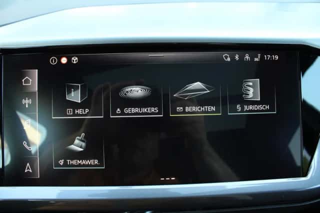 Audi Q4 (2022) thumbnail 33