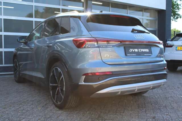 Audi Q4 (2022) thumbnail 8