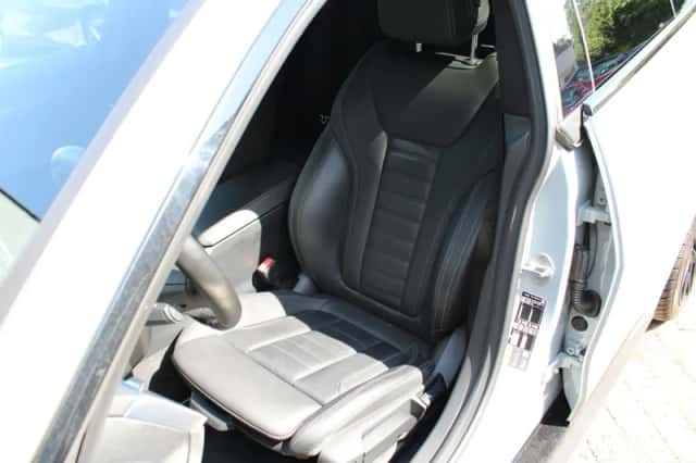 BMW i4 (2022) thumbnail 14