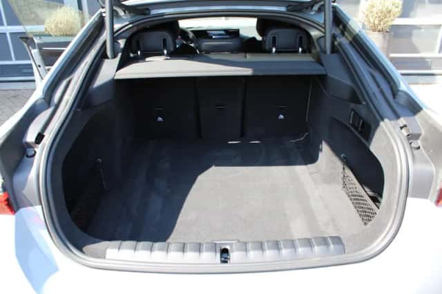 BMW i4 (2022) thumbnail 16