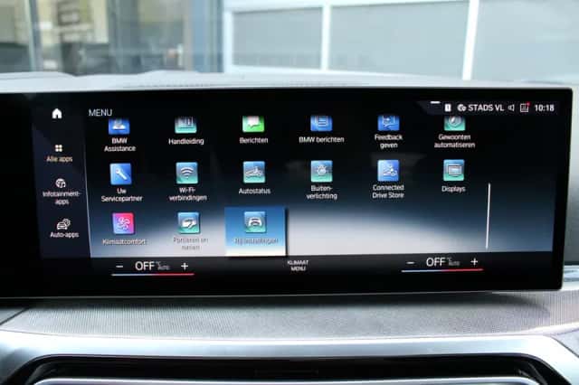 BMW i4 (2022) thumbnail 31