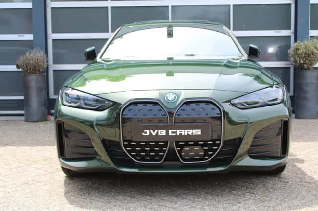 BMW i4 (2022) thumbnail 3