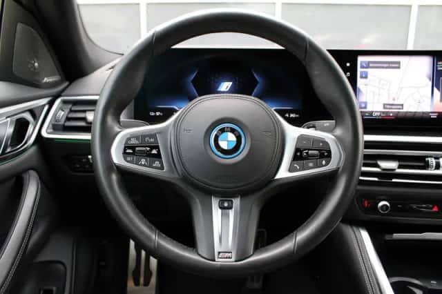 BMW i4 (2022) thumbnail 23
