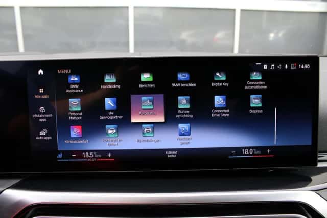BMW i4 (2022) thumbnail 30