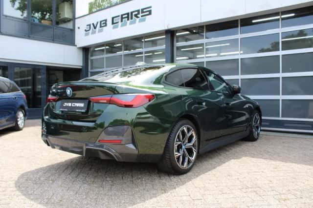 BMW i4 (2022) thumbnail 7