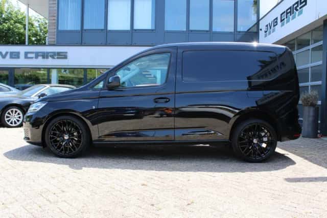 Volkswagen Caddy (2024) thumbnail 3