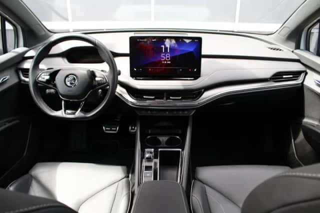 Škoda Enyaq (2023) thumbnail 3