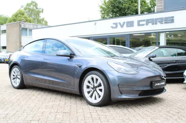 Tesla Model 3 (2021) thumbnail 6