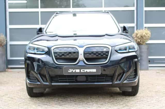 BMW iX3 (2022) thumbnail 4