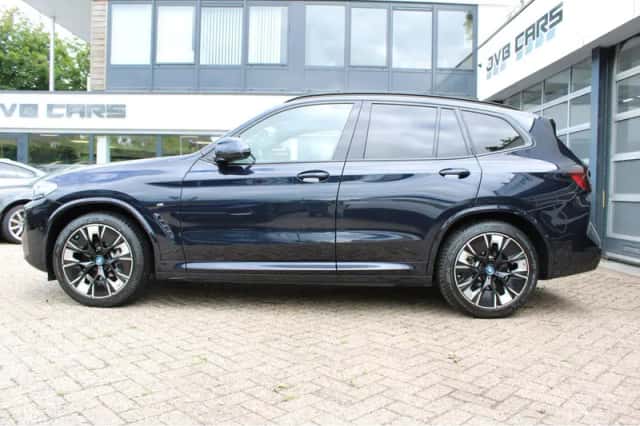 BMW iX3 (2022) thumbnail 5
