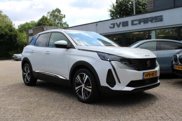Peugeot 3008 (2021) thumbnail 4