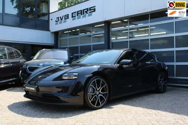 Porsche Taycan (2023) thumbnail 1