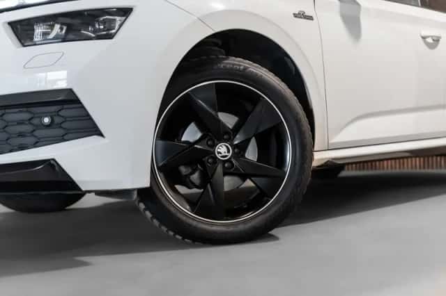 Škoda Kamiq (2021) thumbnail 3