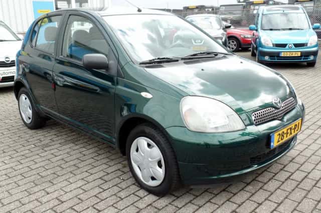 Toyota Yaris (2000) thumbnail 4