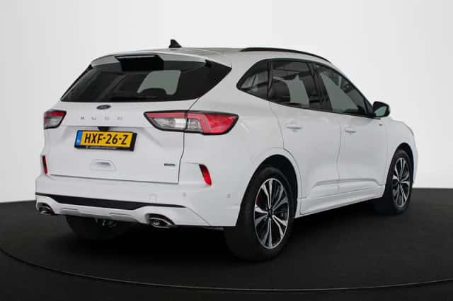 Ford Kuga (2021) thumbnail 3