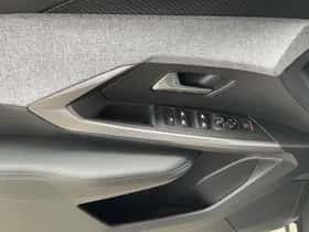 Peugeot 3008 (2025) thumbnail 8
