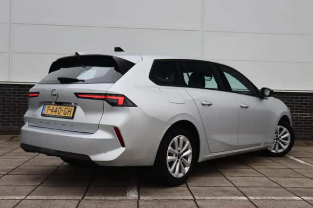 Opel Astra (2023) thumbnail 4