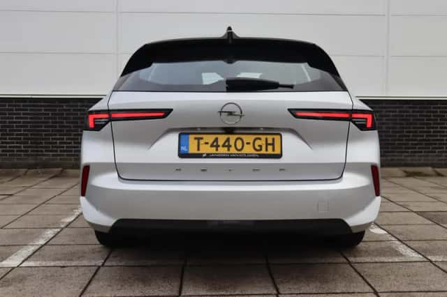 Opel Astra (2023) thumbnail 5