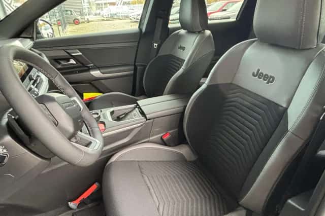 Jeep Compass (2026) thumbnail 8