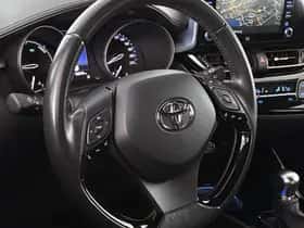Toyota C-HR (2021) thumbnail 11