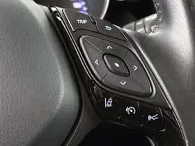 Toyota C-HR (2021) thumbnail 32