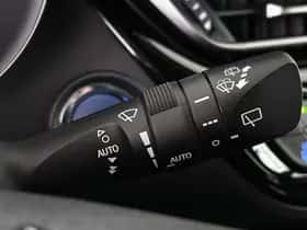 Toyota C-HR (2021) thumbnail 33