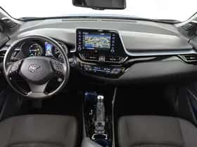 Toyota C-HR (2021) thumbnail 7