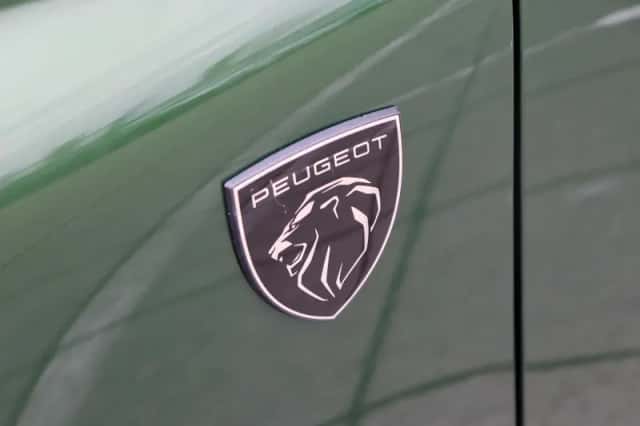 Peugeot 308 (2022) thumbnail 12