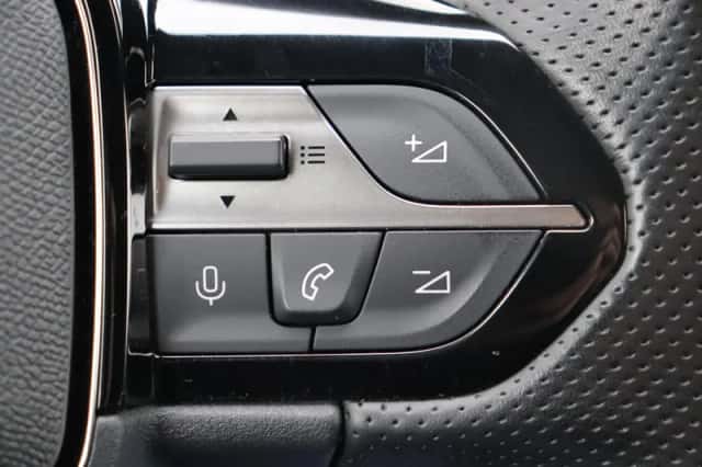 Peugeot 308 (2022) thumbnail 14