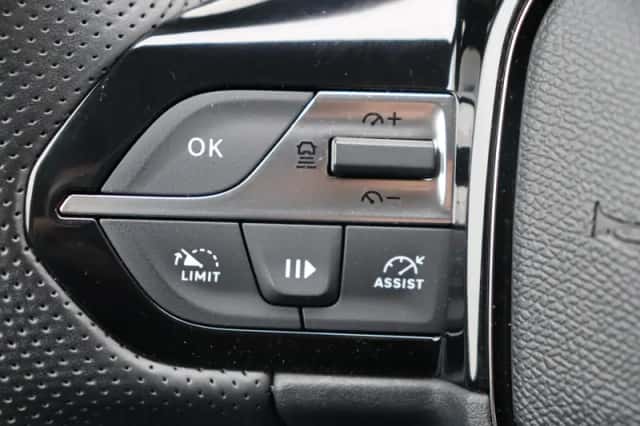 Peugeot 308 (2022) thumbnail 15