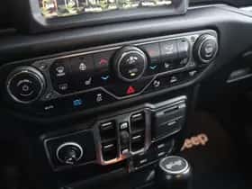 Jeep Wrangler (2021) thumbnail 14
