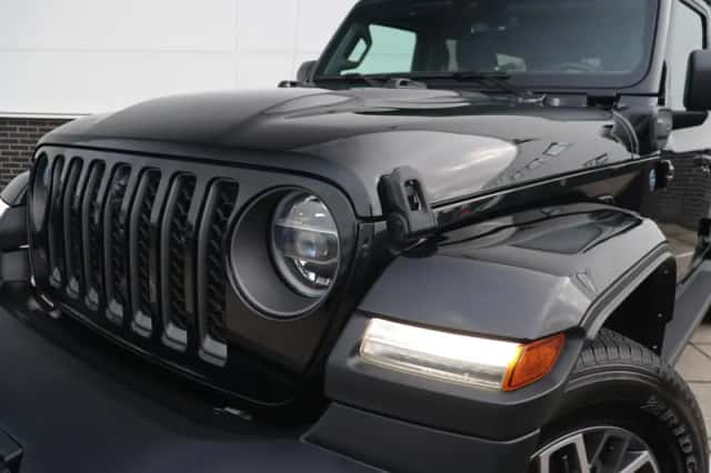Jeep Wrangler (2021) thumbnail 20