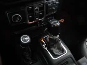 Jeep Wrangler (2021) thumbnail 24