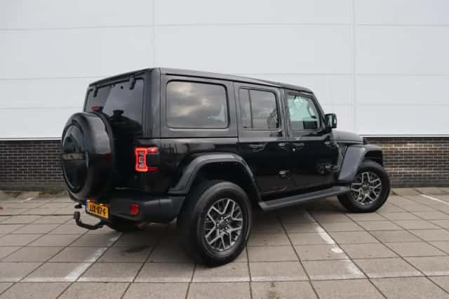 Jeep Wrangler (2021) thumbnail 4