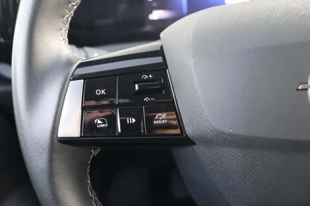 Opel Astra (2023) thumbnail 12