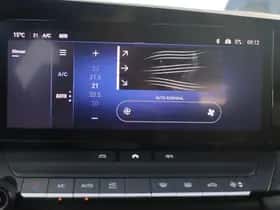 Opel Astra (2023) thumbnail 18