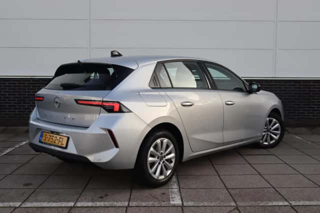 Opel Astra (2023) thumbnail 4